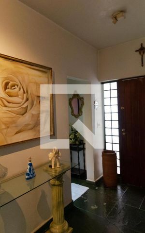 Casa à venda com 432m², 4 quartos e 4 vagas Casa à venda com 432m², 4 quartos e 4 vagasHall de Entrada