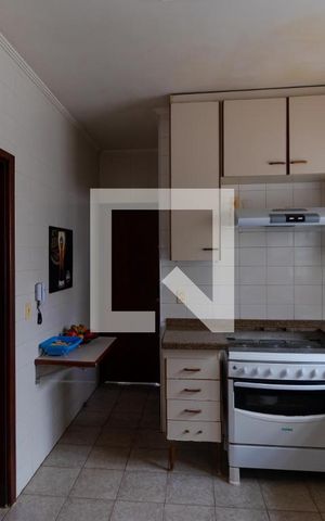 Casa à venda com 432m², 4 quartos e 4 vagas Casa à venda com 432m², 4 quartos e 4 vagasCozinha