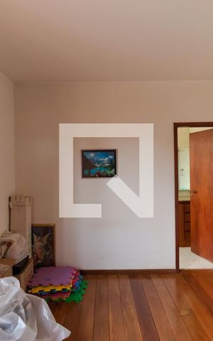 Casa à venda com 432m², 4 quartos e 4 vagas Casa à venda com 432m², 4 quartos e 4 vagasSuíte 01