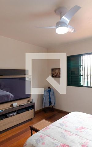 Casa à venda com 432m², 4 quartos e 4 vagas Casa à venda com 432m², 4 quartos e 4 vagasSuíte 02
