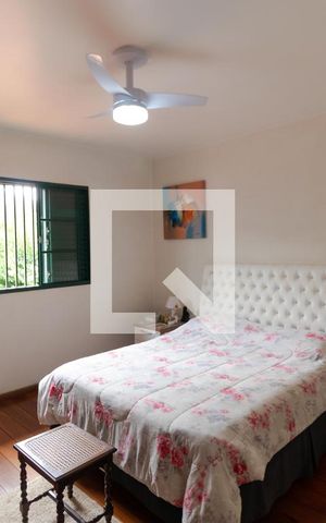 Casa à venda com 432m², 4 quartos e 4 vagas Casa à venda com 432m², 4 quartos e 4 vagasSuíte 02