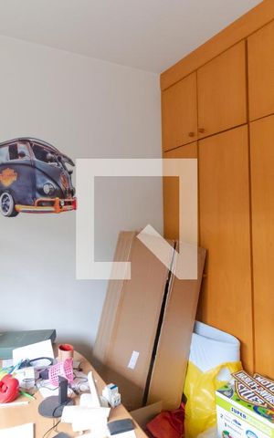 Casa à venda com 432m², 4 quartos e 4 vagas Casa à venda com 432m², 4 quartos e 4 vagasEscritório