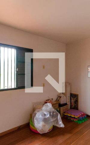 Casa à venda com 432m², 4 quartos e 4 vagas Casa à venda com 432m², 4 quartos e 4 vagasSuíte 01