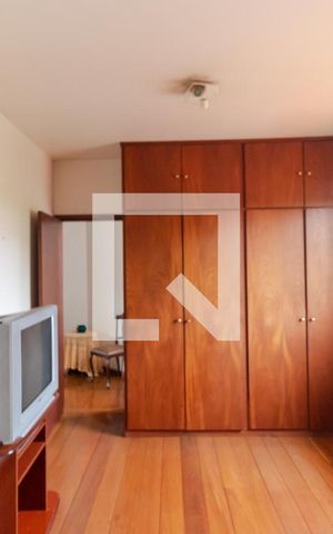 Casa à venda com 432m², 4 quartos e 4 vagas Casa à venda com 432m², 4 quartos e 4 vagasSuíte 01