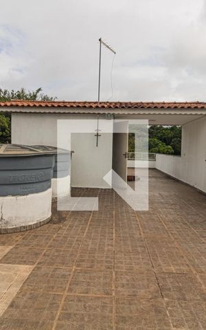 Casa à venda com 190m², 4 quartos e 3 vagas Casa à venda com 190m², 4 quartos e 3 vagasTerraço
