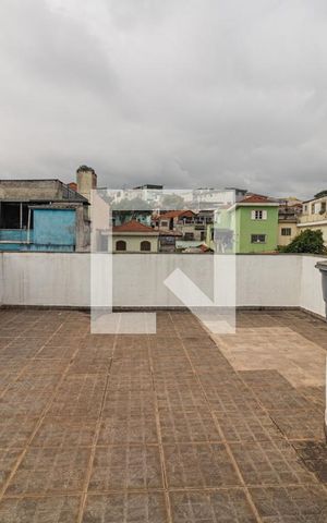 Casa à venda com 190m², 4 quartos e 3 vagas Casa à venda com 190m², 4 quartos e 3 vagasTerraço