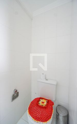 Apartamento à venda com 250m², 4 quartos e 4 vagas Apartamento à venda com 250m², 4 quartos e 4 vagasBanheiro da suíte 04