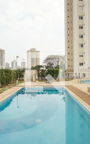 Apartamento à venda com 250m², 4 quartos e 4 vagas Apartamento à venda com 250m², 4 quartos e 4 vagasPiscina