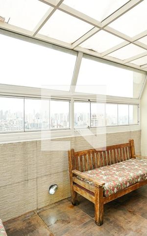 Apartamento à venda com 250m², 4 quartos e 4 vagas Apartamento à venda com 250m², 4 quartos e 4 vagasCobertura