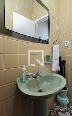 Casa à venda com 300m², 3 quartos e 3 vagas Casa à venda com 300m², 3 quartos e 3 vagasLavabo