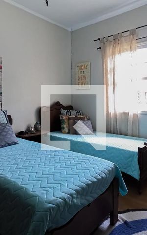 Casa à venda com 300m², 3 quartos e 3 vagas Casa à venda com 300m², 3 quartos e 3 vagasQuarto 2