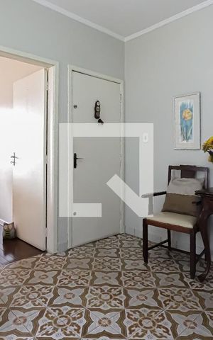 Casa à venda com 300m², 3 quartos e 3 vagas Casa à venda com 300m², 3 quartos e 3 vagasSala 1
