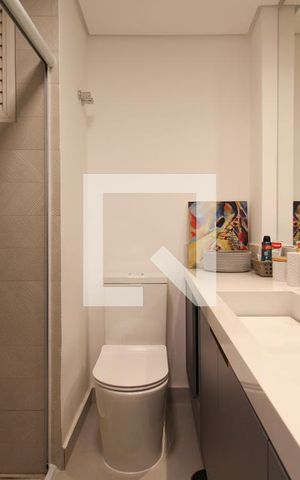 Apartamento à venda com 150m², 2 quartos e 3 vagas Apartamento à venda com 150m², 2 quartos e 3 vagasBanheiro da Suíte 1