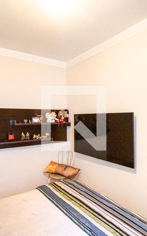 Casa à venda com 250m², 3 quartos e 2 vagas Casa à venda com 250m², 3 quartos e 2 vagasSuíte