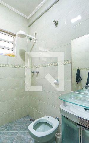 Casa à venda com 302m², 4 quartos e 2 vagas Casa à venda com 302m², 4 quartos e 2 vagasBanheiro Social