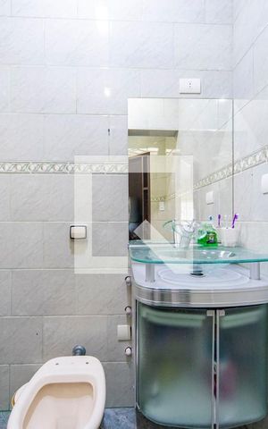 Casa à venda com 302m², 4 quartos e 2 vagas Casa à venda com 302m², 4 quartos e 2 vagasBanheiro do Quarto 1