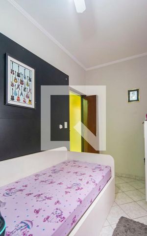 Casa à venda com 302m², 4 quartos e 2 vagas Casa à venda com 302m², 4 quartos e 2 vagasQuarto 2