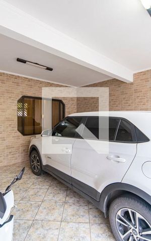 Casa à venda com 302m², 4 quartos e 2 vagas Casa à venda com 302m², 4 quartos e 2 vagasGaragem