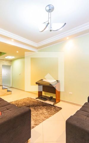 Casa à venda com 302m², 4 quartos e 2 vagas Casa à venda com 302m², 4 quartos e 2 vagasSala