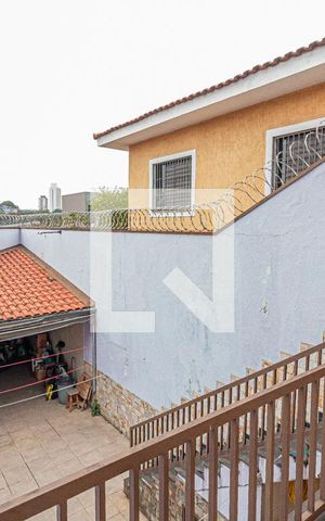 Casa à venda com 137m², 3 quartos e 4 vagas Casa à venda com 137m², 3 quartos e 4 vagasÁrea Externa