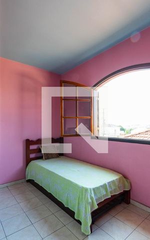 Casa à venda com 250m², 4 quartos e 2 vagas Casa à venda com 250m², 4 quartos e 2 vagasQuarto 2