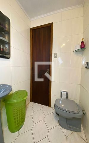 Casa para alugar com 250m², 4 quartos e 4 vagasBanheiro 2