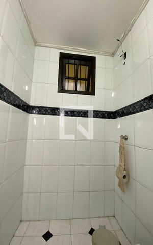 Casa para alugar com 250m², 4 quartos e 4 vagasBanheiro 3