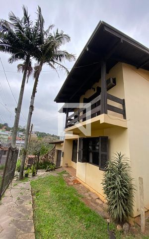 Casa para alugar com 250m², 4 quartos e 4 vagasFachada