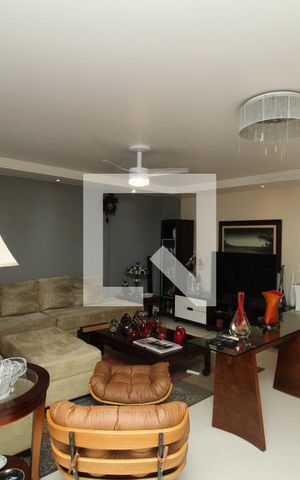 Apartamento à venda com 240m², 3 quartos e 2 vagasSala
