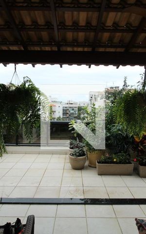 Apartamento à venda com 240m², 3 quartos e 2 vagasVista - Sala