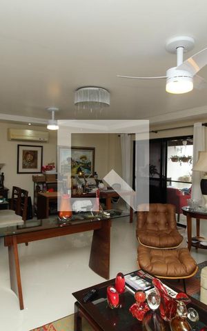 Apartamento à venda com 240m², 3 quartos e 2 vagasSala