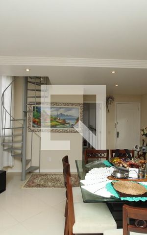 Apartamento à venda com 240m², 3 quartos e 2 vagasSala