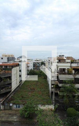 Apartamento à venda com 240m², 3 quartos e 2 vagasCobertura