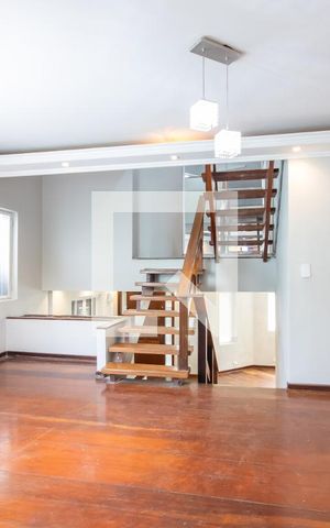 Casa para alugar com 420m², 3 quartos e 3 vagas Casa para alugar com 420m², 3 quartos e 3 vagasHall dos Quartos