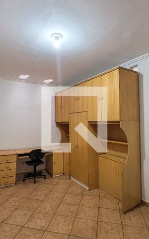 Casa à venda com 225m², 5 quartos e 2 vagas Casa à venda com 225m², 5 quartos e 2 vagasQuarto 2