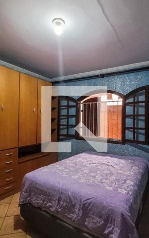 Casa à venda com 225m², 5 quartos e 2 vagas Casa à venda com 225m², 5 quartos e 2 vagasQuarto 1