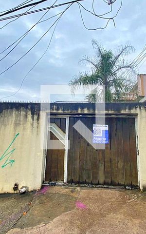 Casa para alugar com 30m², 1 quarto e 1 vaga Casa para alugar com 30m², 1 quarto e 1 vagaFachada