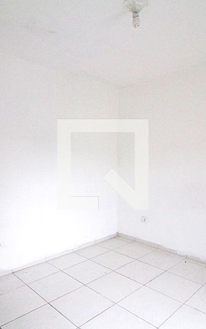 Casa para alugar com 30m², 1 quarto e 1 vagaQuarto