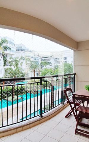 Apartamento à venda com 63m², 1 quarto e 2 vagas Apartamento à venda com 63m², 1 quarto e 2 vagasVaranda da Suíte e Sala