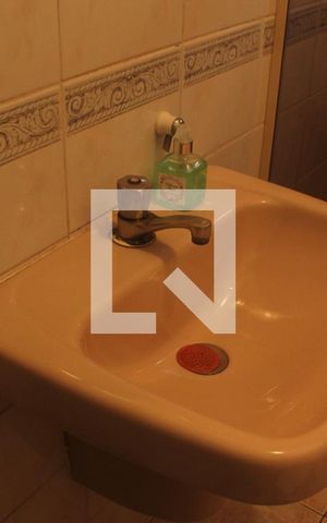 Casa à venda com 150m², 3 quartos e 8 vagasBanheiro