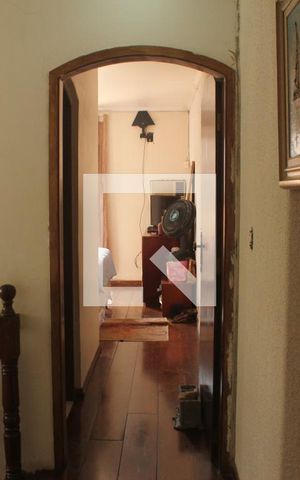 Casa à venda com 150m², 3 quartos e 8 vagasCorredor