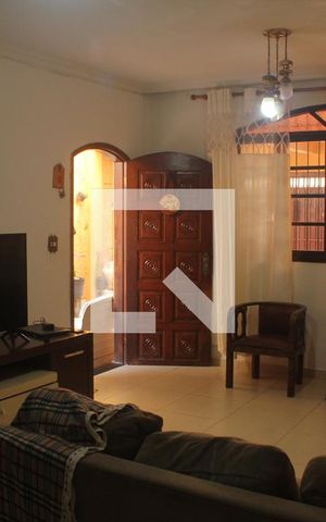 Casa à venda com 150m², 3 quartos e 8 vagasSala