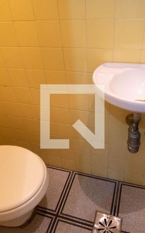 Apartamento à venda com 170m², 4 quartos e 1 vaga Apartamento à venda com 170m², 4 quartos e 1 vagaBanheiro de Serviço