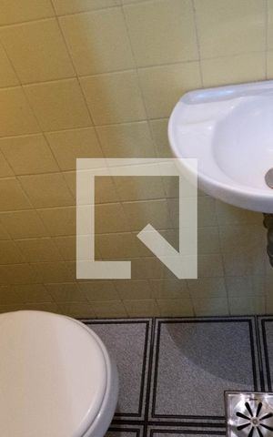 Apartamento à venda com 170m², 4 quartos e 1 vaga Apartamento à venda com 170m², 4 quartos e 1 vagaBanheiro de Serviço