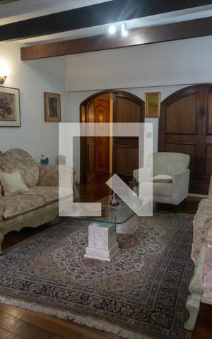 Apartamento à venda com 170m², 4 quartos e 1 vaga Apartamento à venda com 170m², 4 quartos e 1 vagaSala