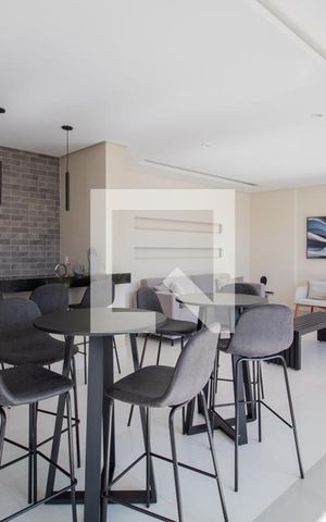 Apartamento à venda com 45m², 2 quartos e 1 vaga Apartamento à venda com 45m², 2 quartos e 1 vagaÁrea comum - Salão de festas