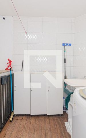 Casa à venda com 350m², 5 quartos e 4 vagasÁrea de Serviço