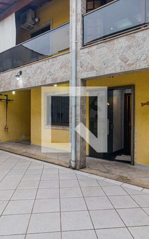 Casa à venda com 350m², 5 quartos e 4 vagasQuintal