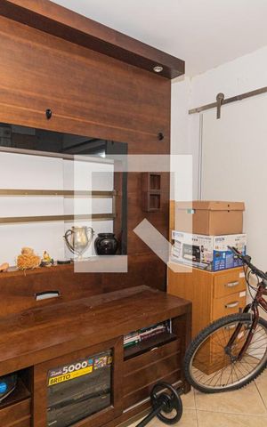 Casa à venda com 350m², 5 quartos e 4 vagasQuarto de Serviço