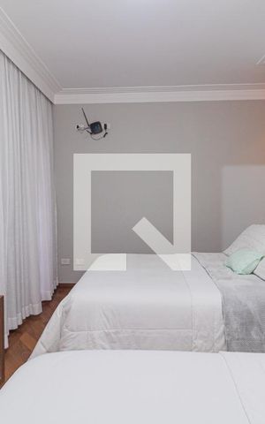 Casa à venda com 350m², 5 quartos e 4 vagasSuíte 1
